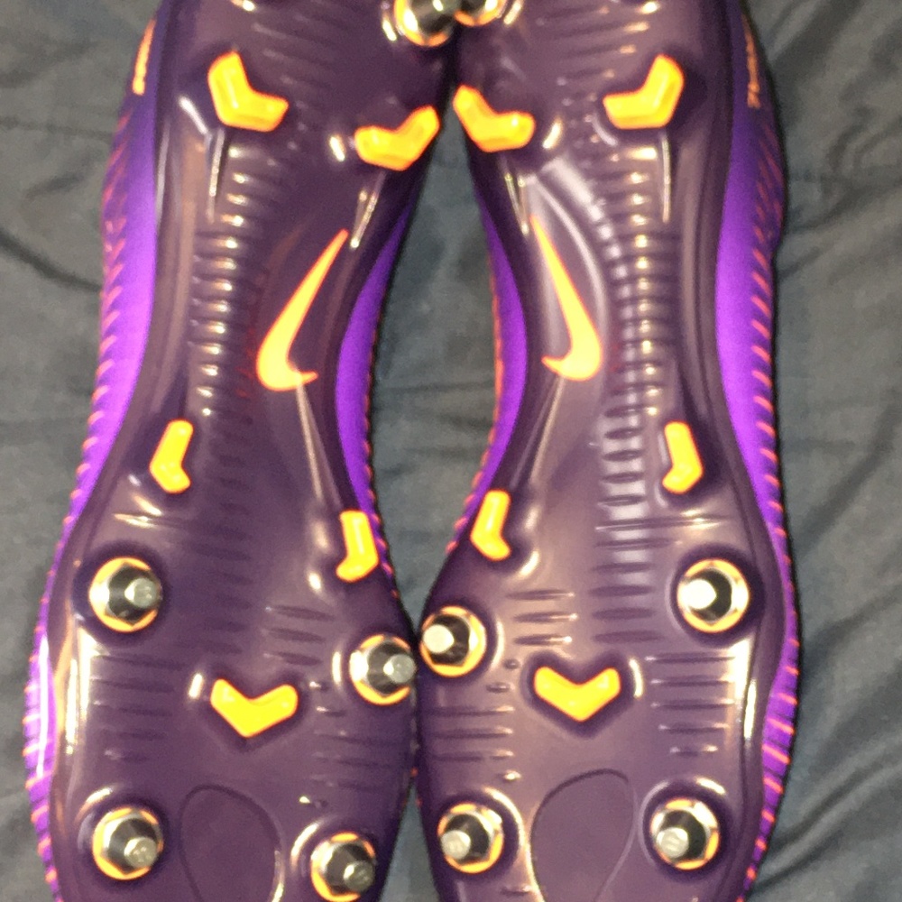 Nike ACC soccer cleats (Purple)